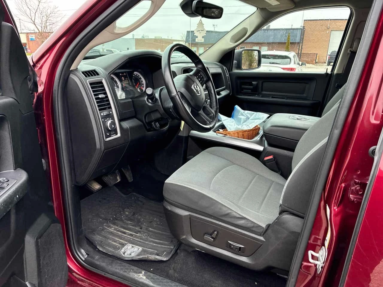 Dodge RAM 1500 * Express * CARFAX * ���� �� �� | Mobile.bg � ����������� 9