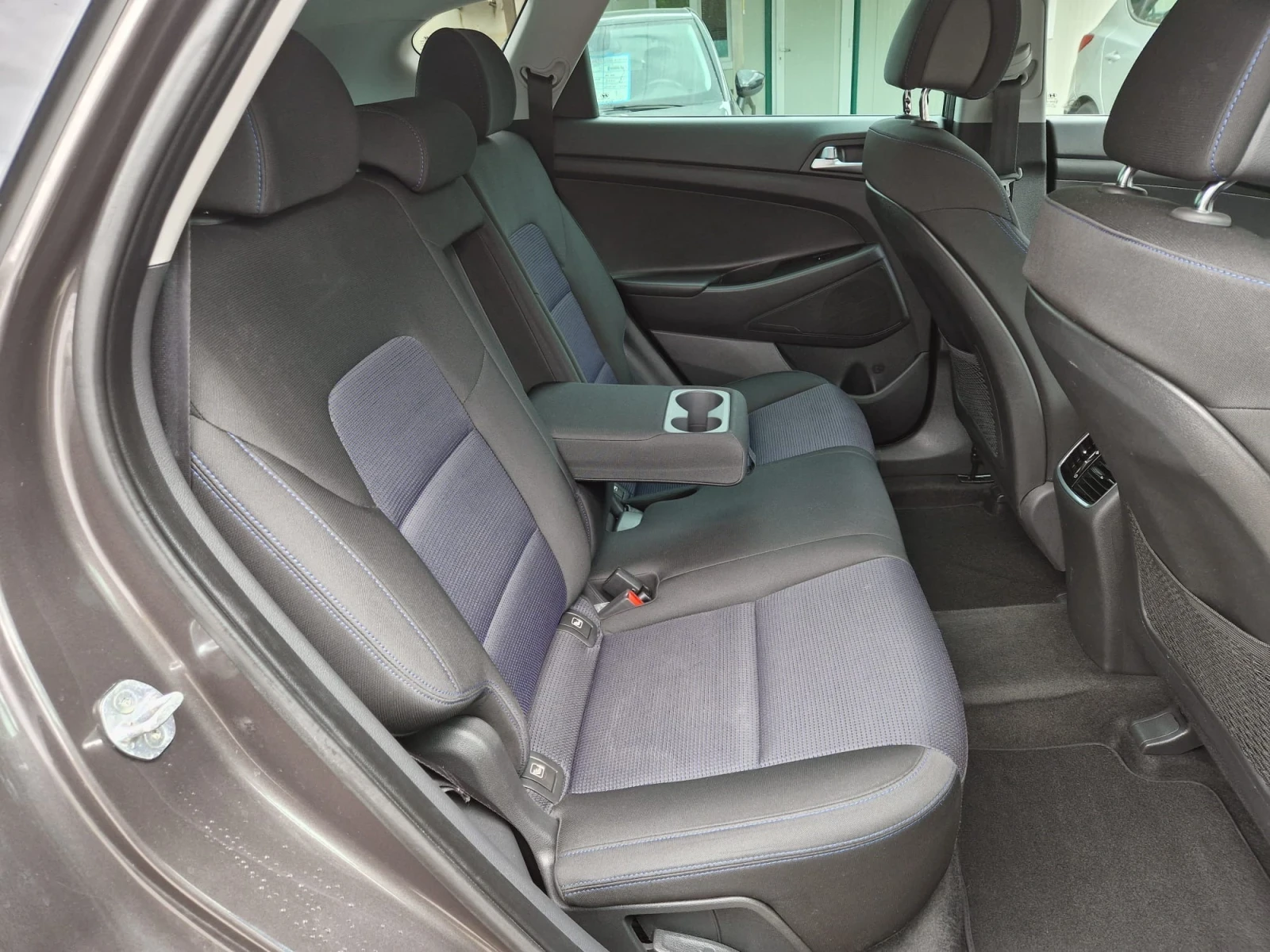Hyundai Tucson 1.7 CRDI EURO 6B, снимка 12 - Автомобили и джипове - 54373549