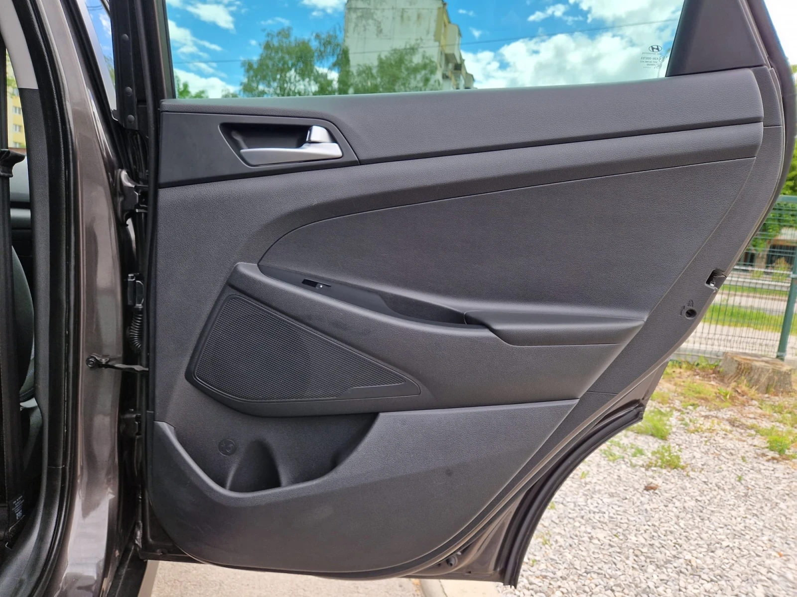 Hyundai Tucson 1.7 CRDI EURO 6B, снимка 15 - Автомобили и джипове - 54373549