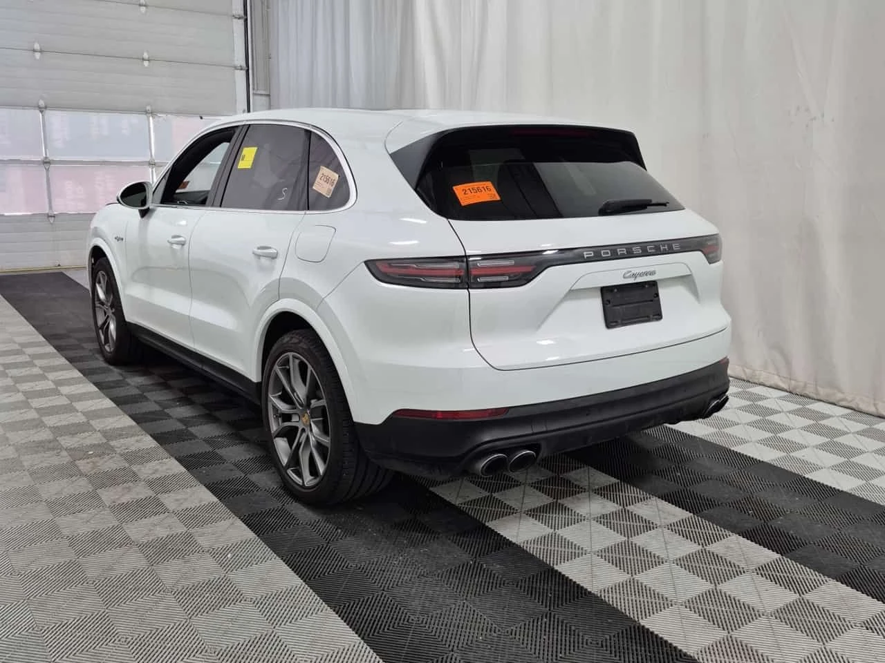 Porsche Cayenne * E HYBRID * CARFAX * От PORSHCE * , снимка 5 - Автомобили и джипове - 54499474