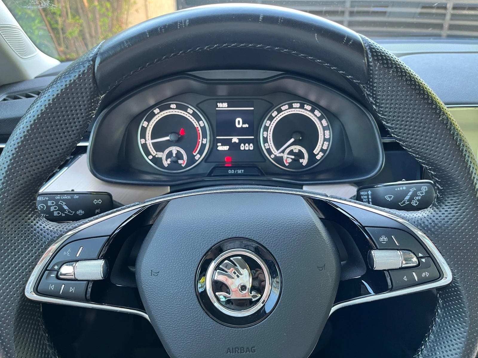 Skoda Kamiq Vision, снимка 13 - Автомобили и джипове - 55236383