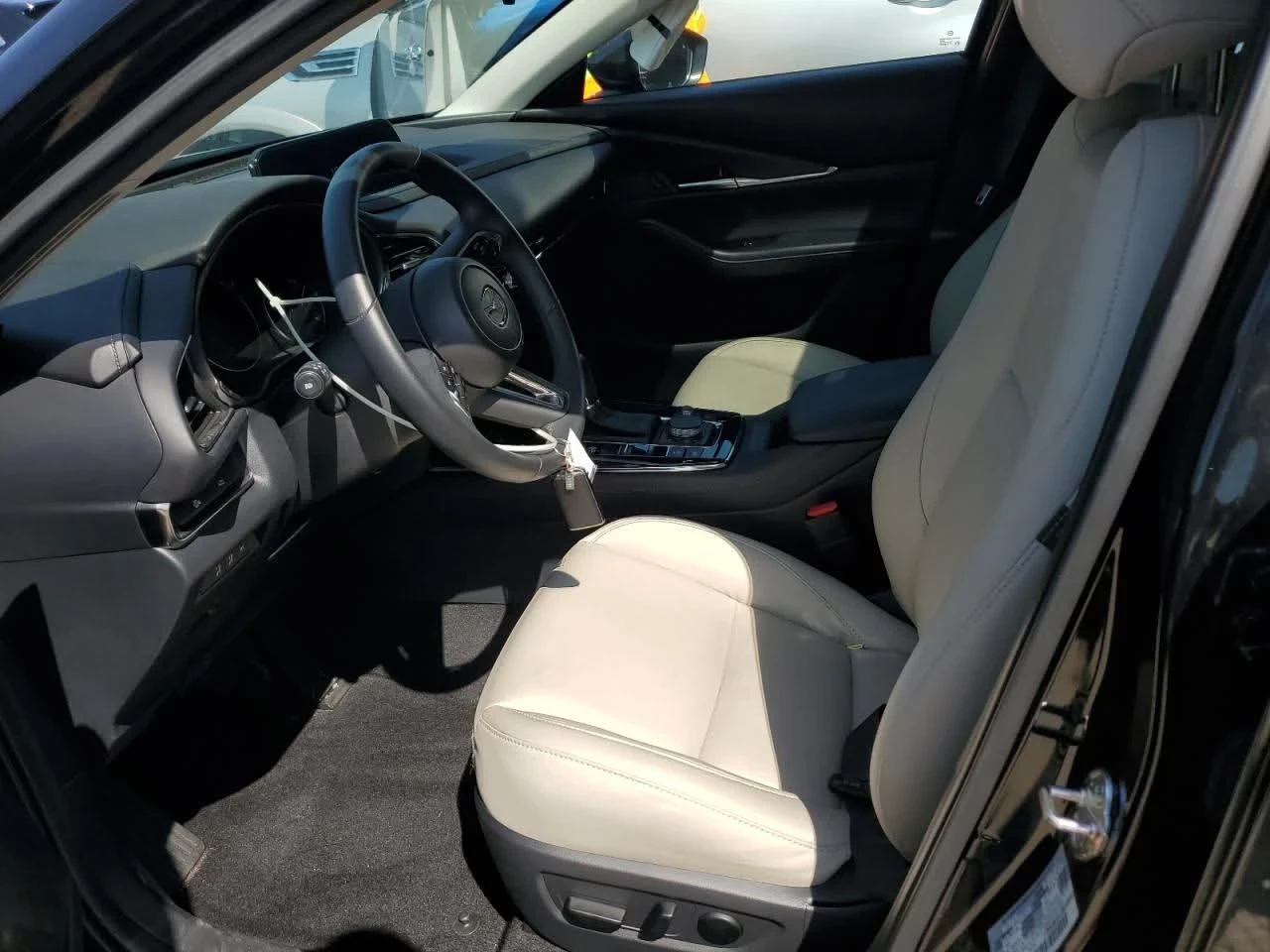 Mazda CX-30 4x4 Preffered , снимка 13 - Автомобили и джипове - 55340440