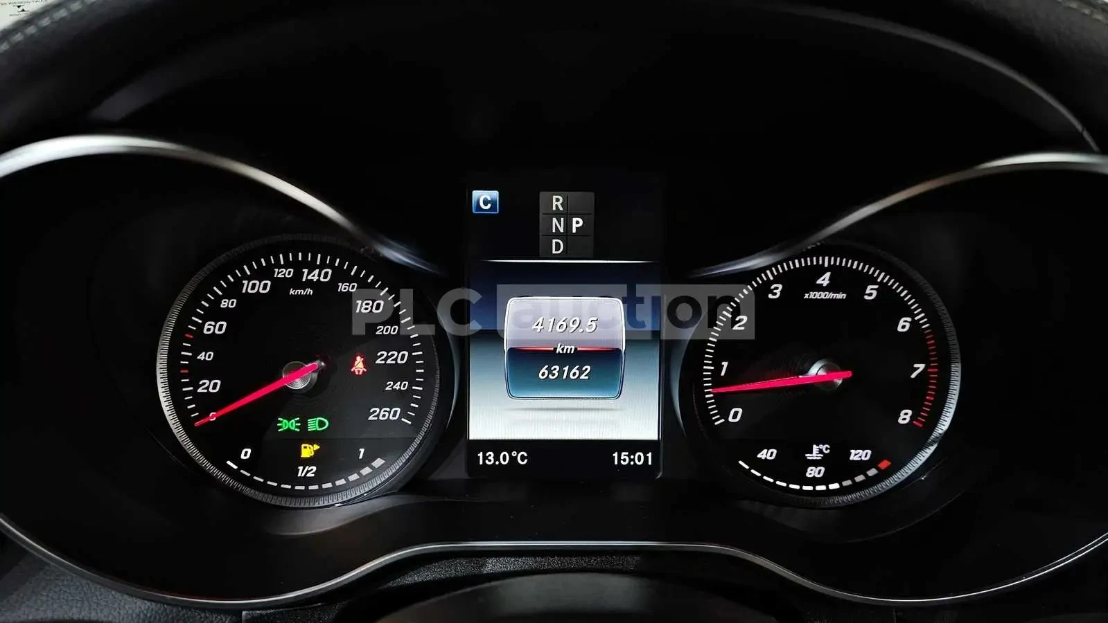 Mercedes-Benz GLC Coupe 300 / DISTRONIC / AMBIENT / BURMESTER / ALCANTARA , снимка 14 - Автомобили и джипове - 55396121