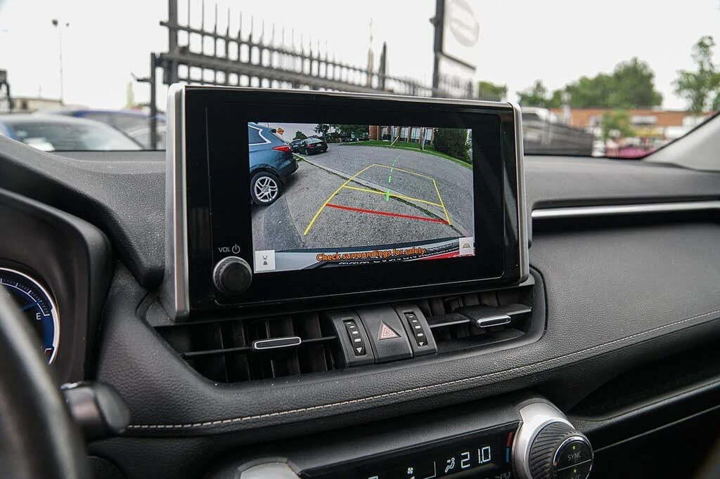 Toyota Rav4 Hybrid XLE AWD, снимка 10 - Автомобили и джипове - 55436027