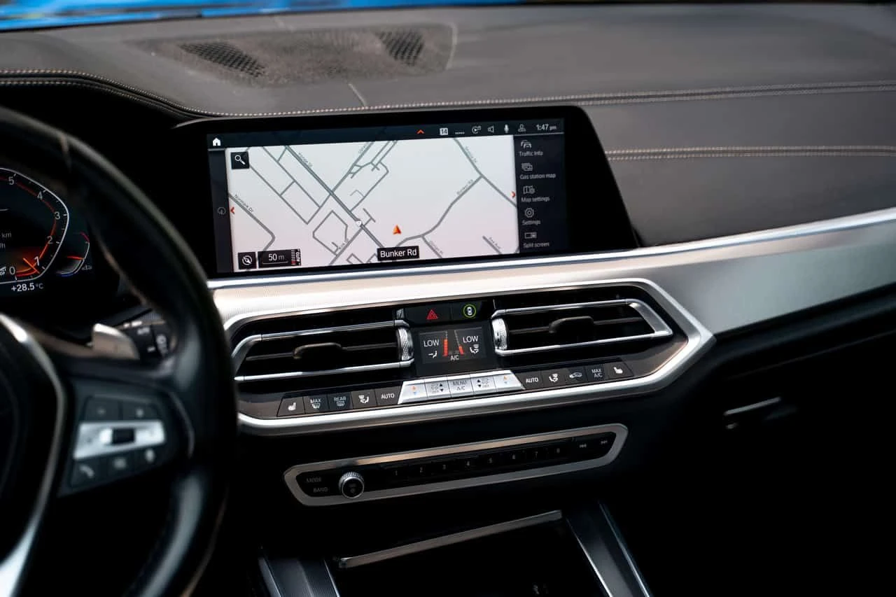 BMW X5 * xDrive| LASER| DISTRONIC| 360| ВЪЗДУХ , снимка 16 - Автомобили и джипове - 55487083