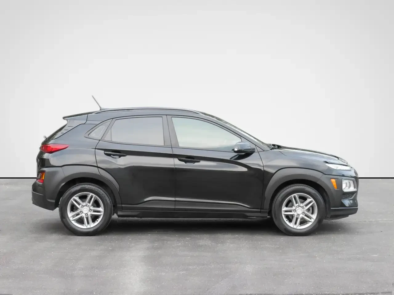 Hyundai Kona 2.0L Essential w/ CarPlay B.Camera BLND Spots NO | Mobile.bg � ����������� 7