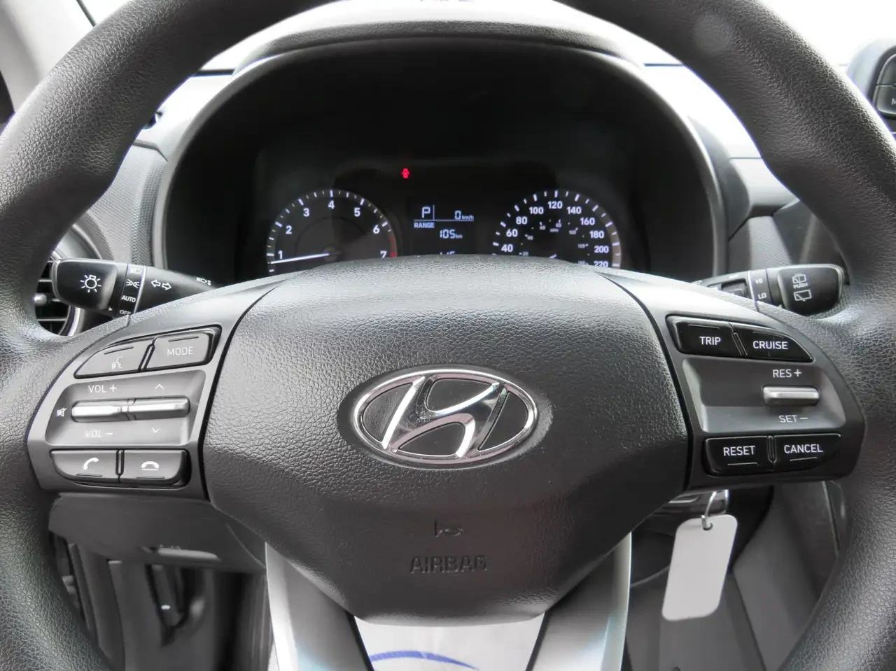 Hyundai Kona 2.0L Essential w/ CarPlay B.Camera BLND Spots NO | Mobile.bg � ����������� 14