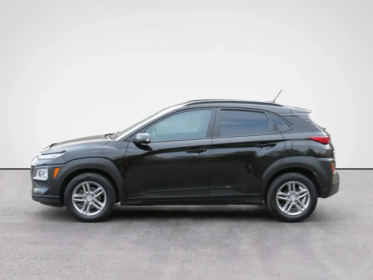 Hyundai Kona 2.0L Essential w/ CarPlay B.Camera BLND Spots NO | Mobile.bg � ����������� 11