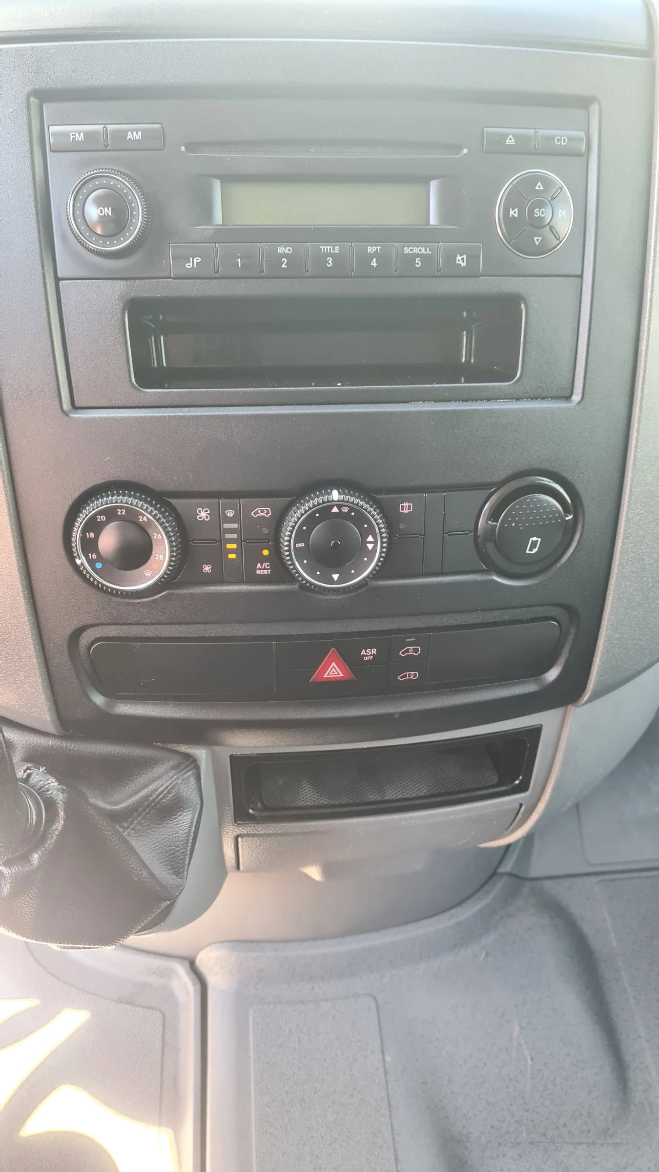 VW Crafter 2.0TDI 110кс Klima, снимка 10 - Бусове и автобуси - 54335666