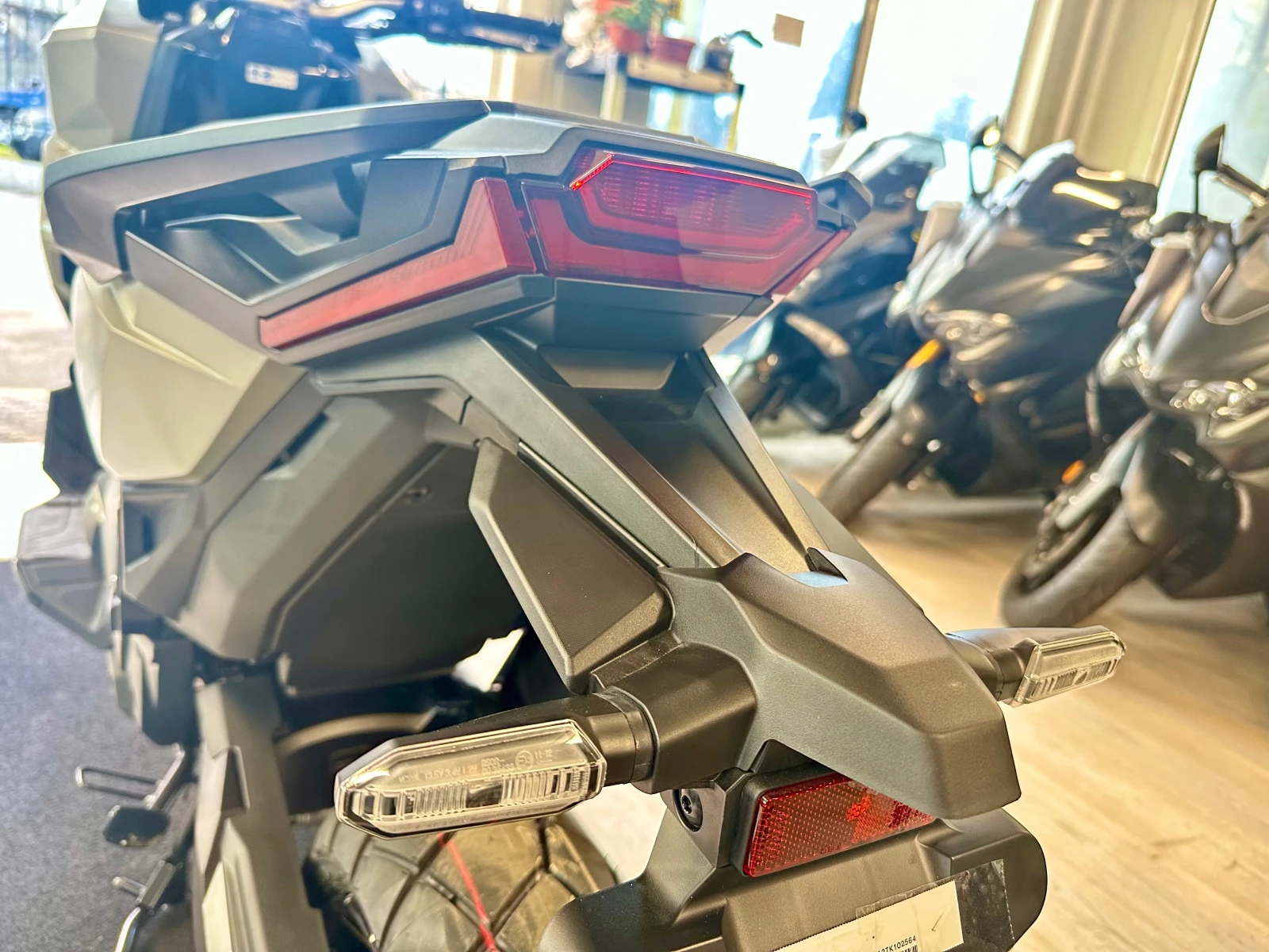 Honda X-ADV 750 MAT DEEP MUD GRAY Нов 2026г., снимка 7 - Мотоциклети и мототехника - 53725503