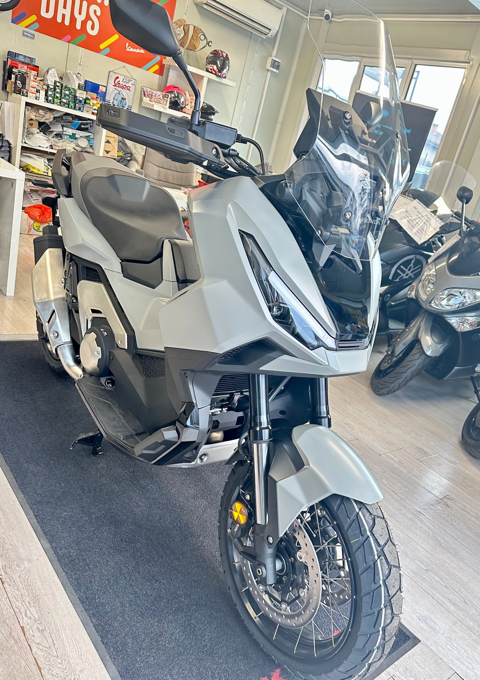 Honda X-ADV 750 MAT DEEP MUD GRAY Нов 2026г., снимка 8 - Мотоциклети и мототехника - 53725503