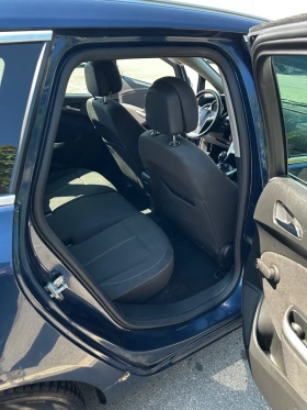 Opel Astra Sports Tourer, снимка 15