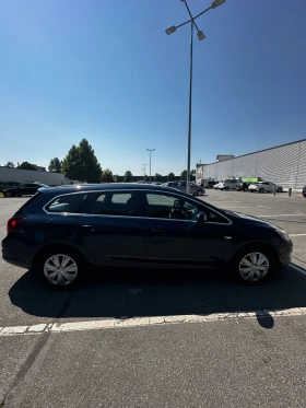 Opel Astra Sports Tourer, снимка 6