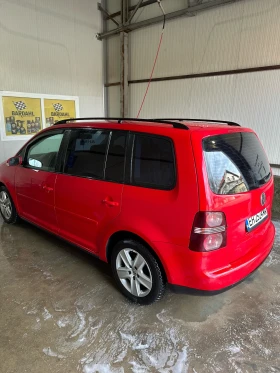 VW Touran 2.0 TDI DSG, снимка 2