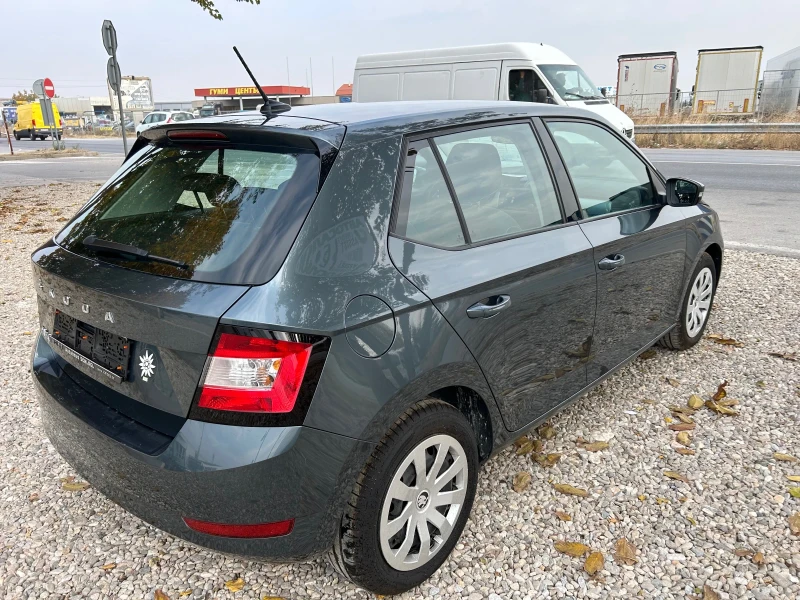 Skoda Fabia 1.0 i, снимка 4 - Автомобили и джипове - 47777815