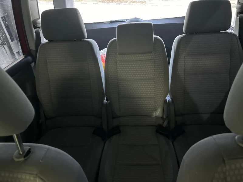 VW Touran 2.0 TDI DSG, снимка 7 - Автомобили и джипове - 49291439