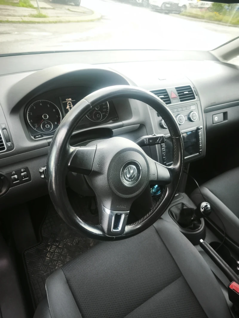 VW Touran 1.4 TSI бензин-метан, снимка 14 - Автомобили и джипове - 52500480