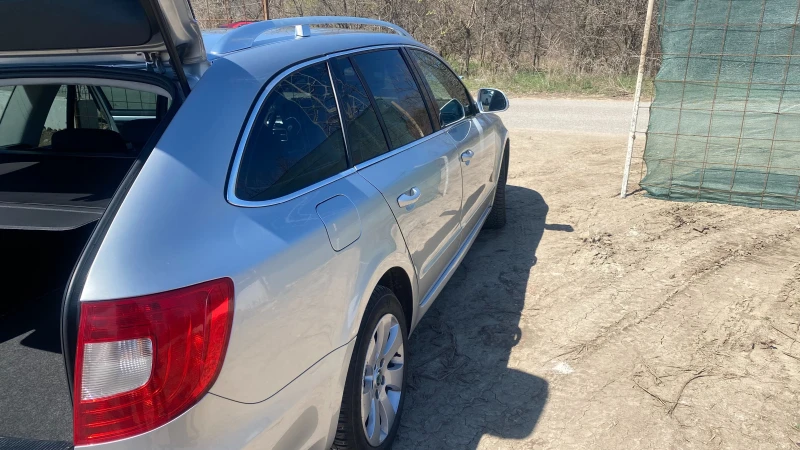 Skoda Superb 2.0 TDI, снимка 7 - Автомобили и джипове - 52421698