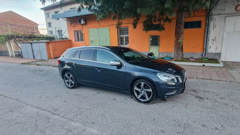 Volvo V60 V60/D5/R DESIGN/swisss/4х4/FULL