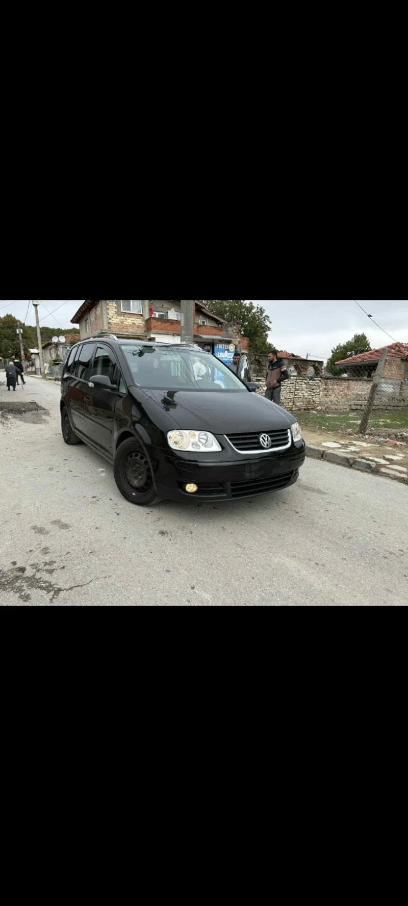 VW Touran, снимка 8 - Автомобили и джипове - 52714278