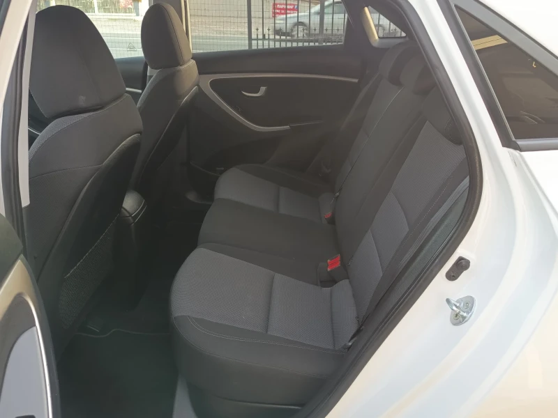 Hyundai I30 1.6crdi, снимка 10 - Автомобили и джипове - 52840756