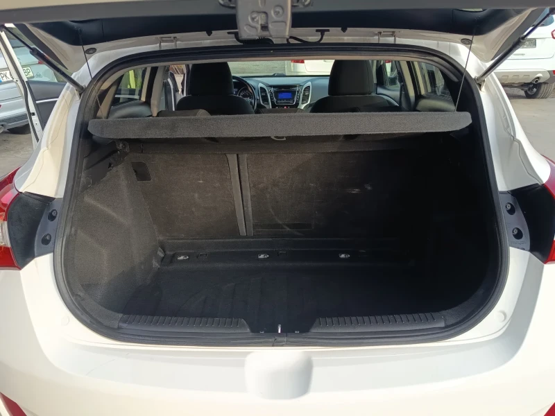 Hyundai I30 1.6crdi, снимка 12 - Автомобили и джипове - 52840756