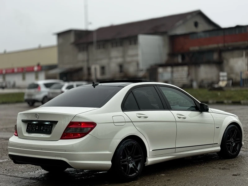 Mercedes-Benz C 180 KOMPRESSOR/AMG/ПАНОРАМА, снимка 5 - Автомобили и джипове - 53012913