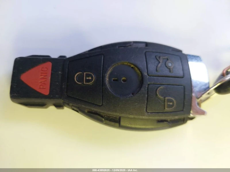 Mercedes-Benz E 350 3.5L V-6 DOHC, VVT, 268HP Rear Wheel Drive, снимка 3 - Автомобили и джипове - 53176144