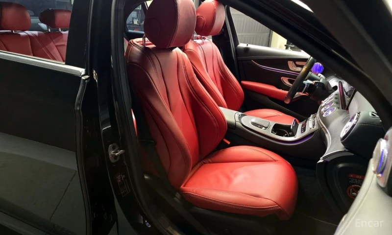 Mercedes-Benz E 220, снимка 12 - Автомобили и джипове - 53378745