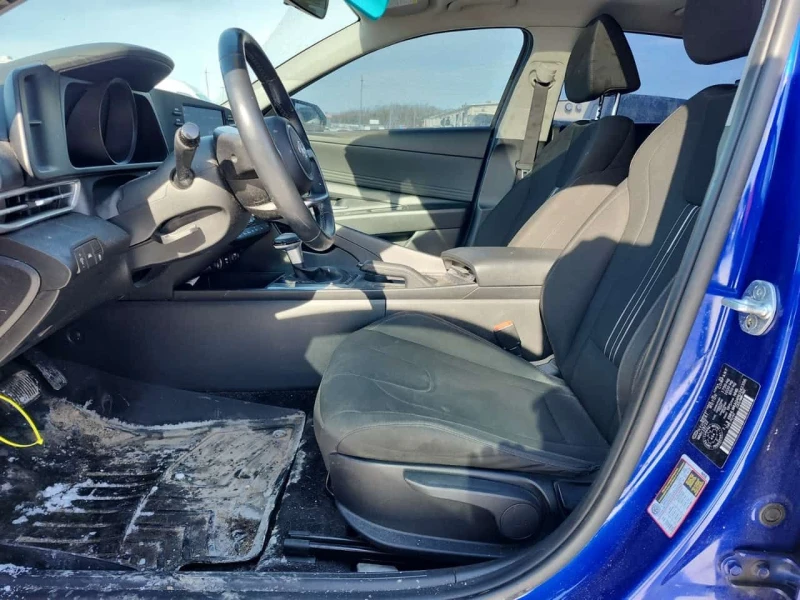 Hyundai Elantra * 4D SEDAN AT | PREFERRED SUN & * CARFAX * ЦЕНА ДО, снимка 5 - Автомобили и джипове - 53592395