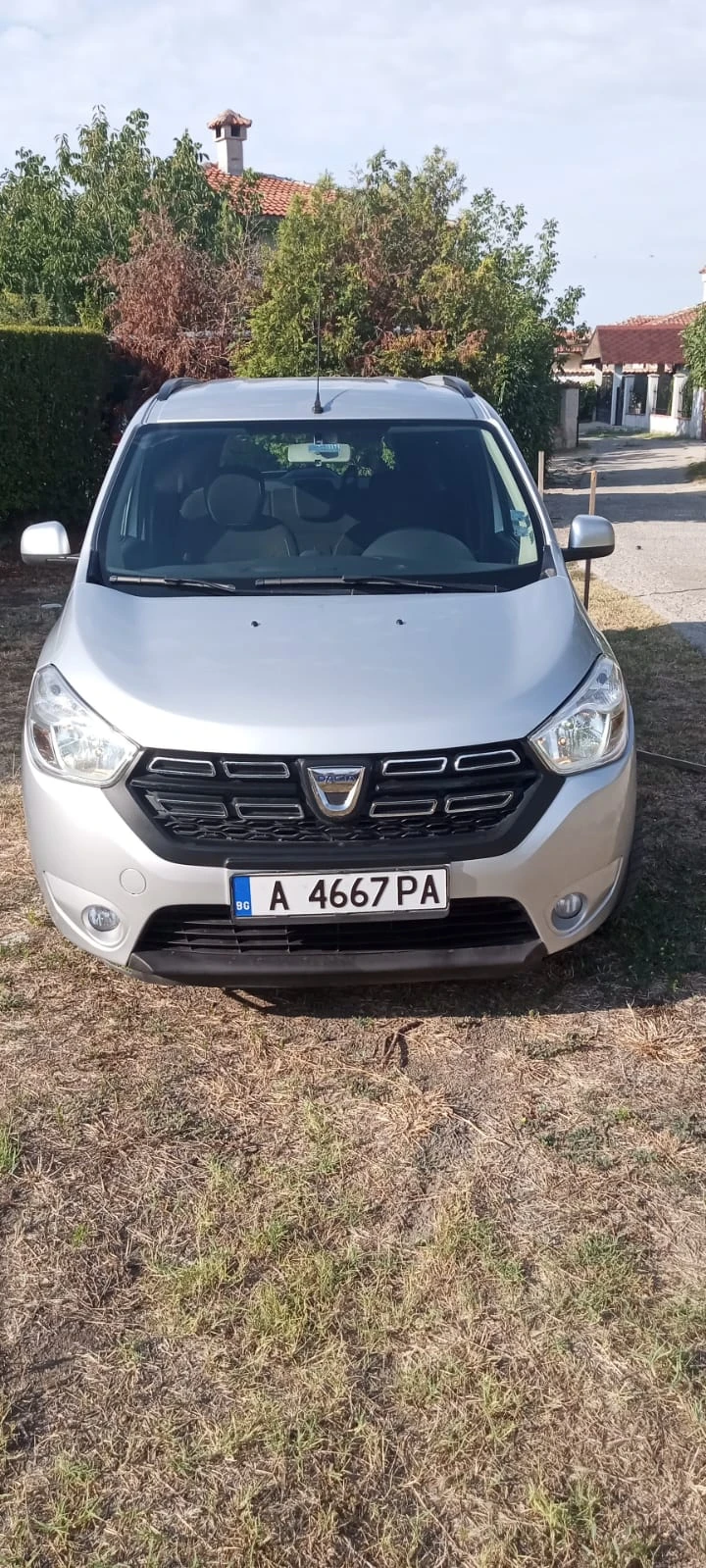 Dacia Lodgy, снимка 3 - Автомобили и джипове - 46820103