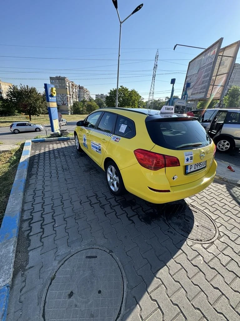 Opel Astra 1.7, снимка 5 - Автомобили и джипове - 46864648