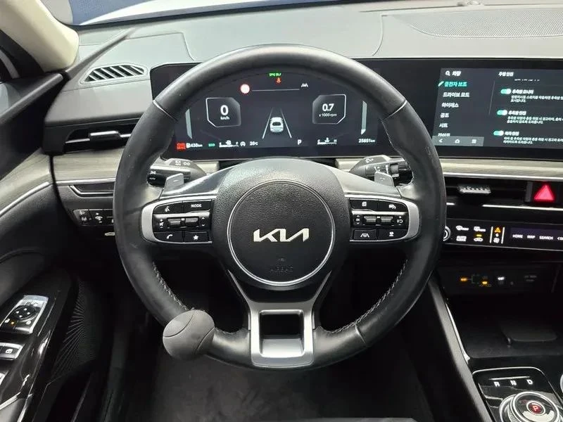 Kia K5, снимка 13 - Автомобили и джипове - 56690452