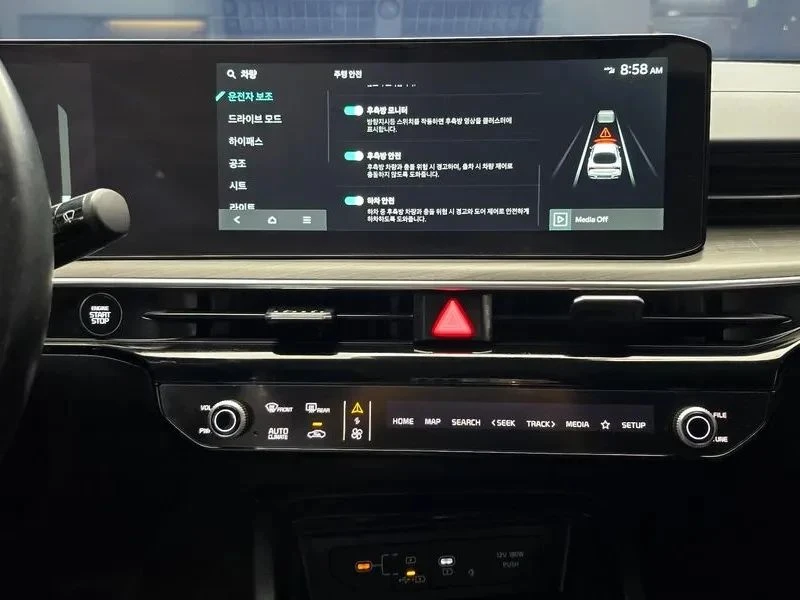 Kia K5, снимка 14 - Автомобили и джипове - 56690452