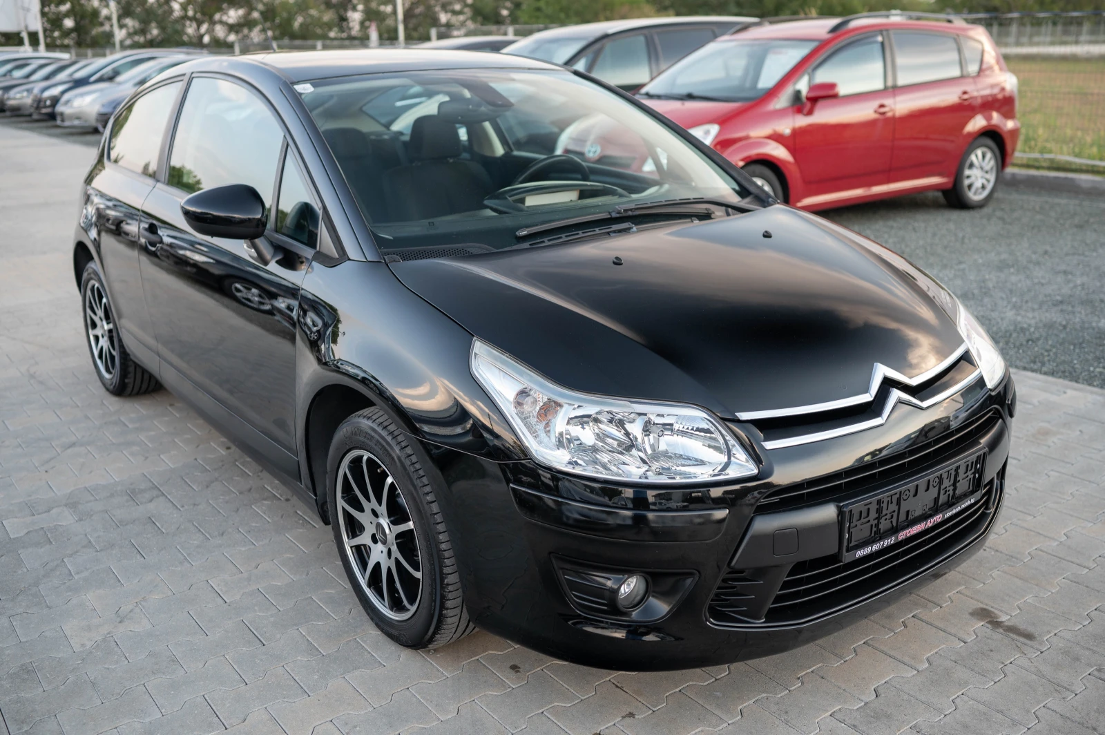 Citroen C4 1.4i* 88кс* Климатроник - изображение 5