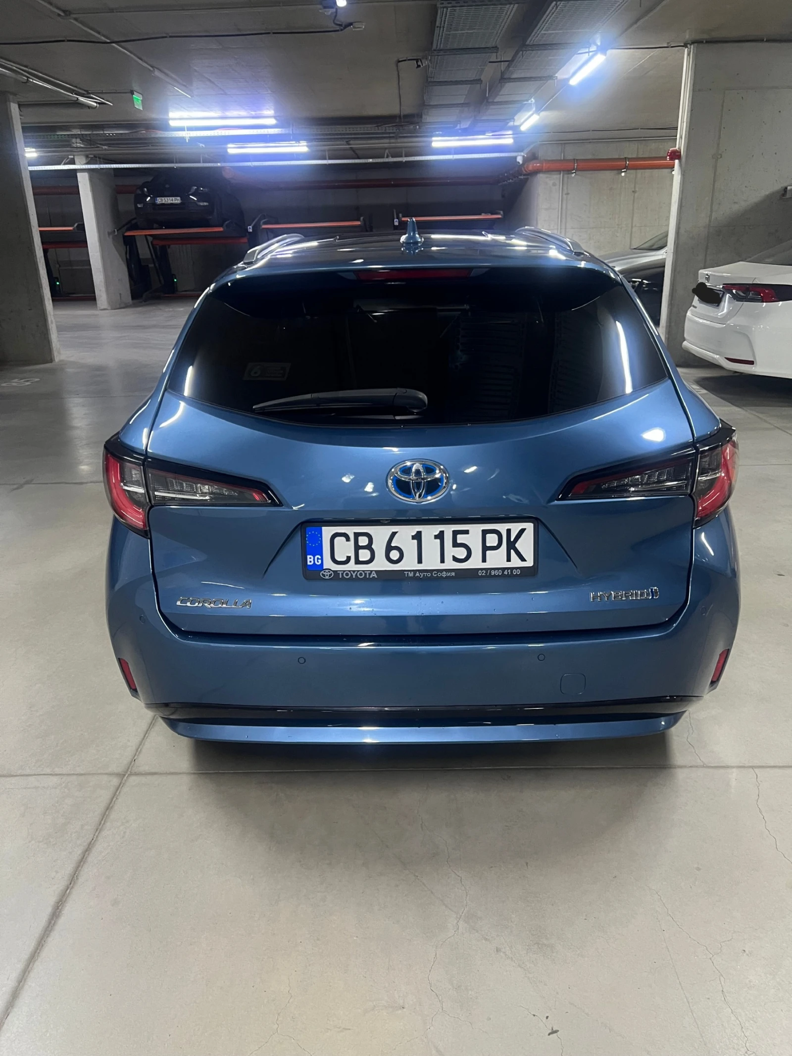 Toyota Corolla TS 1.8 HSD Luxury e-CVT - изображение 5