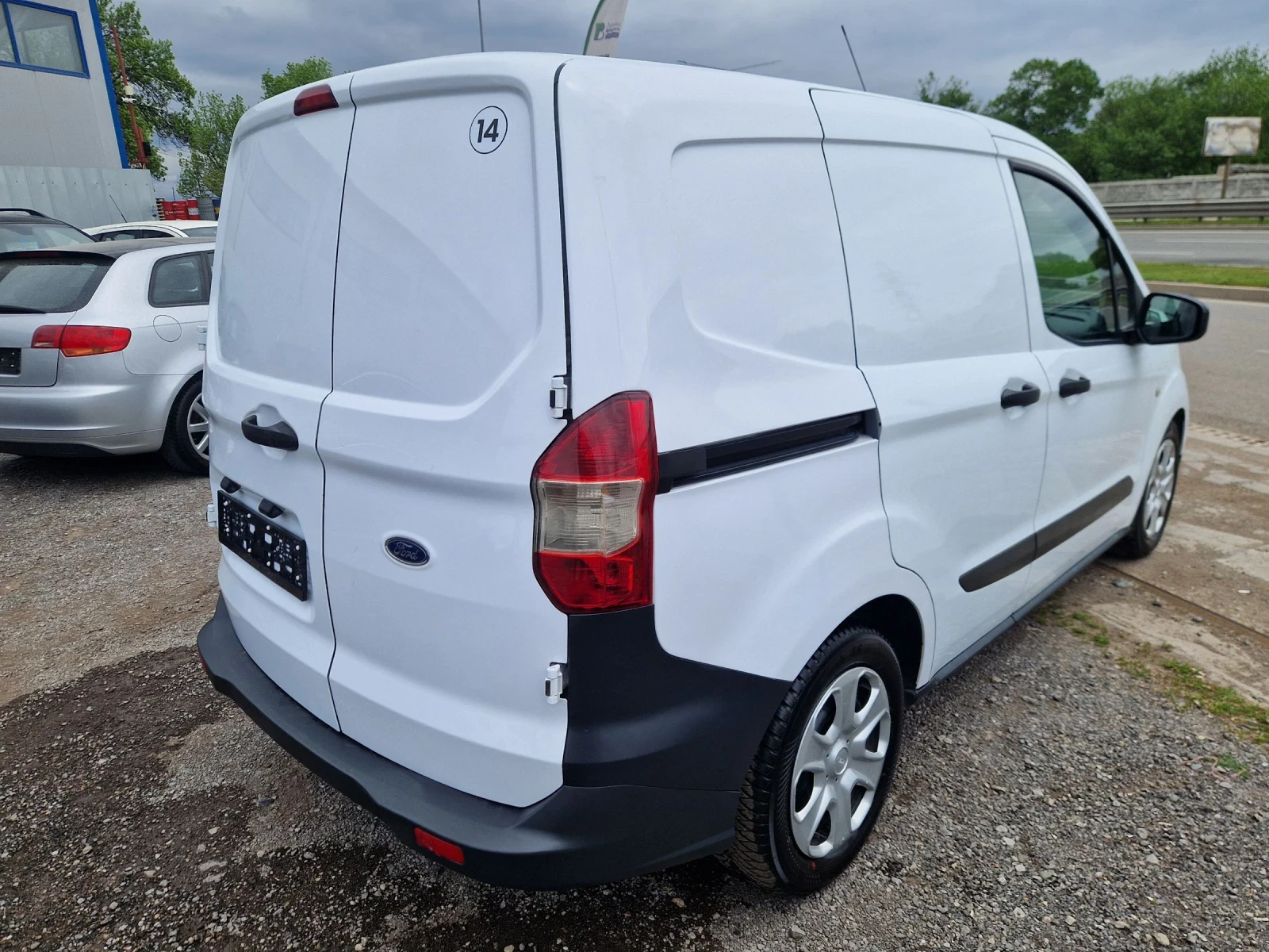 Ford Courier 1.5HDI 75PS.EVRO 6 ITALIA, снимка 6 - Автомобили и джипове - 48404550