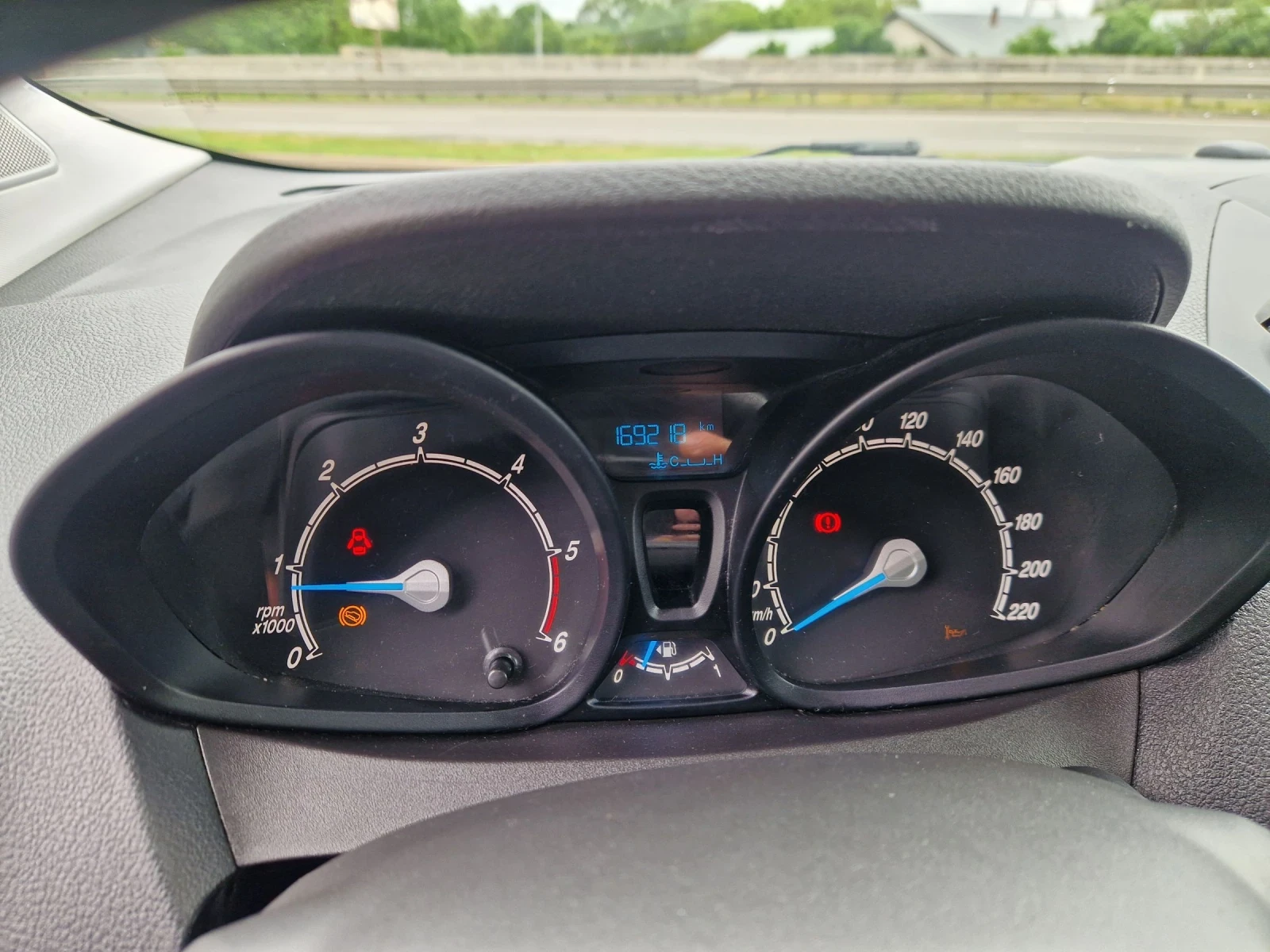 Ford Courier 1.5HDI 75PS.EVRO 6 ITALIA, снимка 12 - Автомобили и джипове - 48404550