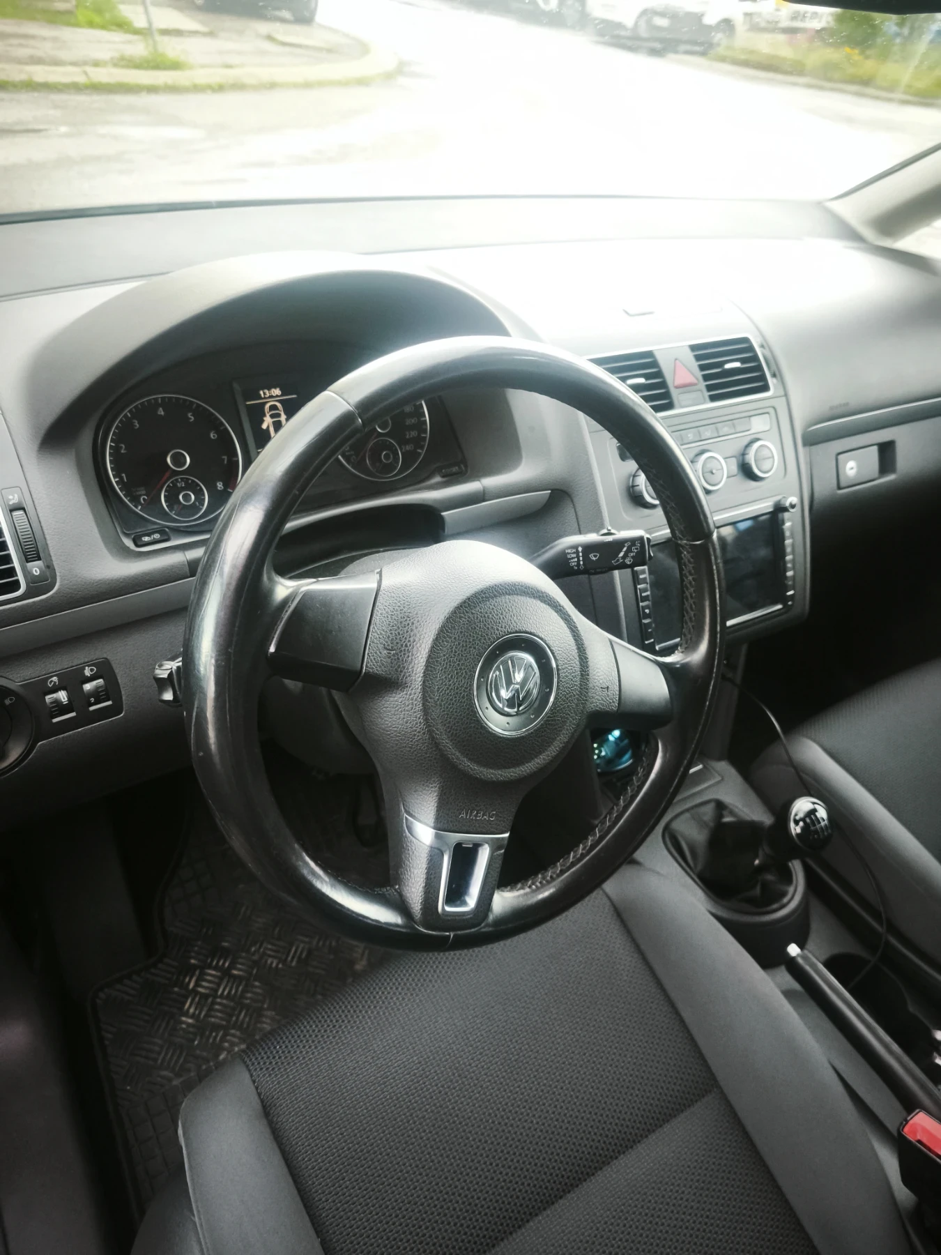 VW Touran 1.4 TSI - | Mobile.bg   14