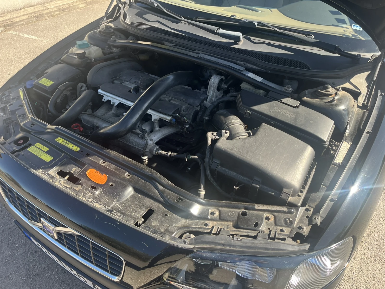 Volvo S60 T5 2.3 250 - изображение 10