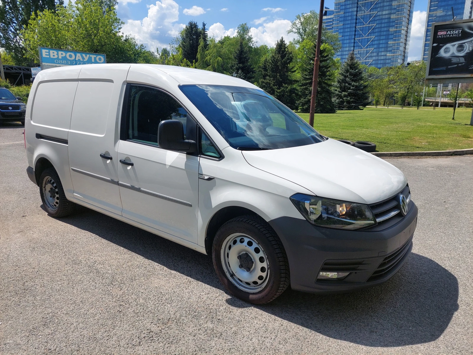VW Caddy MAXI 2, 0TDI 150ps DSG 6 - изображение 2