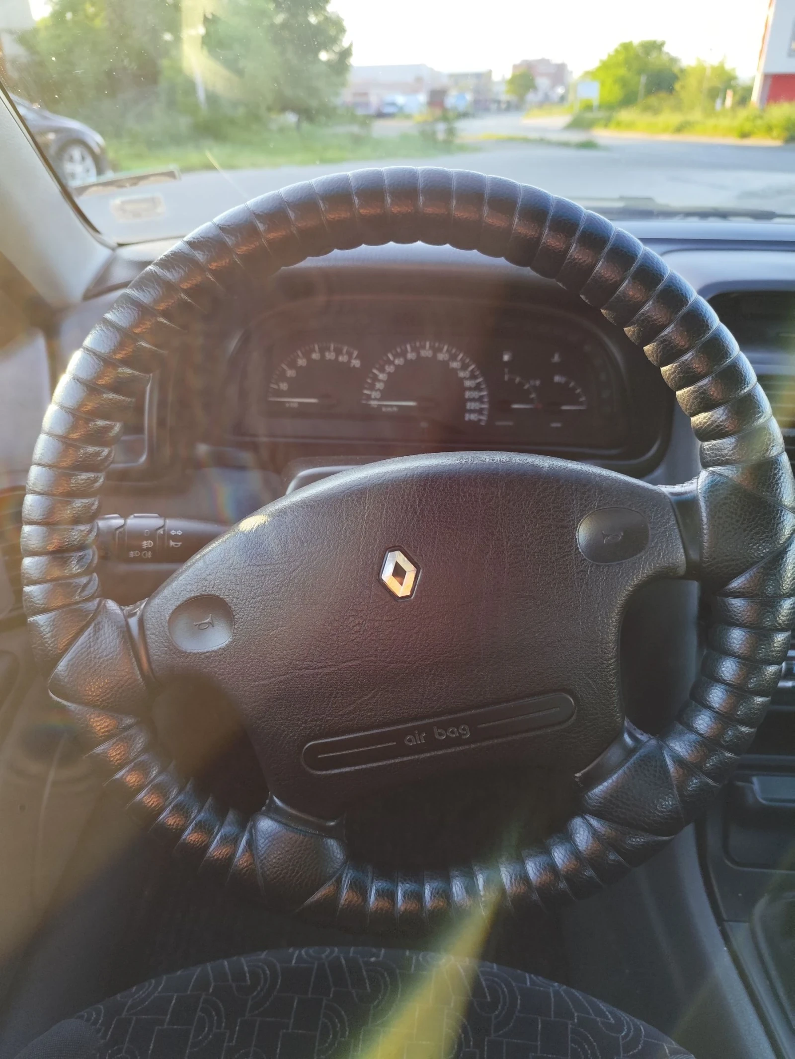 Renault Laguna 1.8i - изображение 6