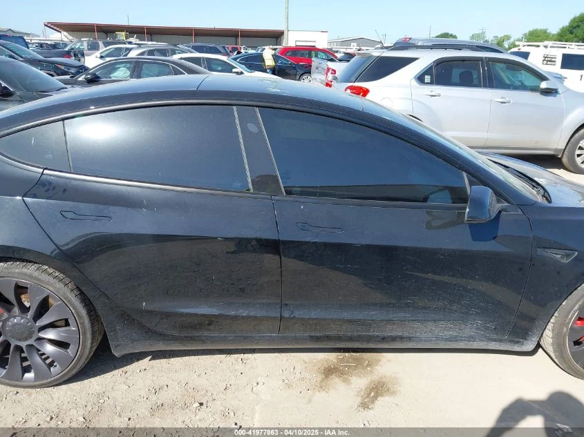 Tesla Model 3 U  U UX All Wheel Drive - изображение 5
