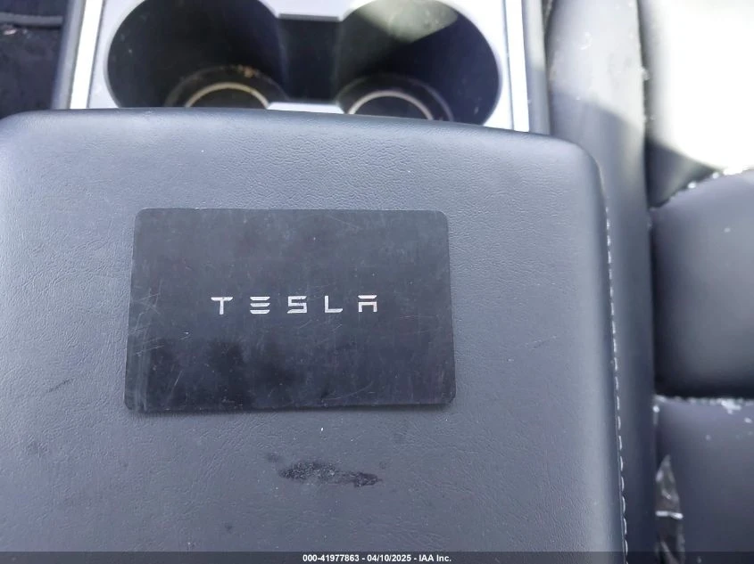 Tesla Model 3 U  U UX All Wheel Drive - изображение 3