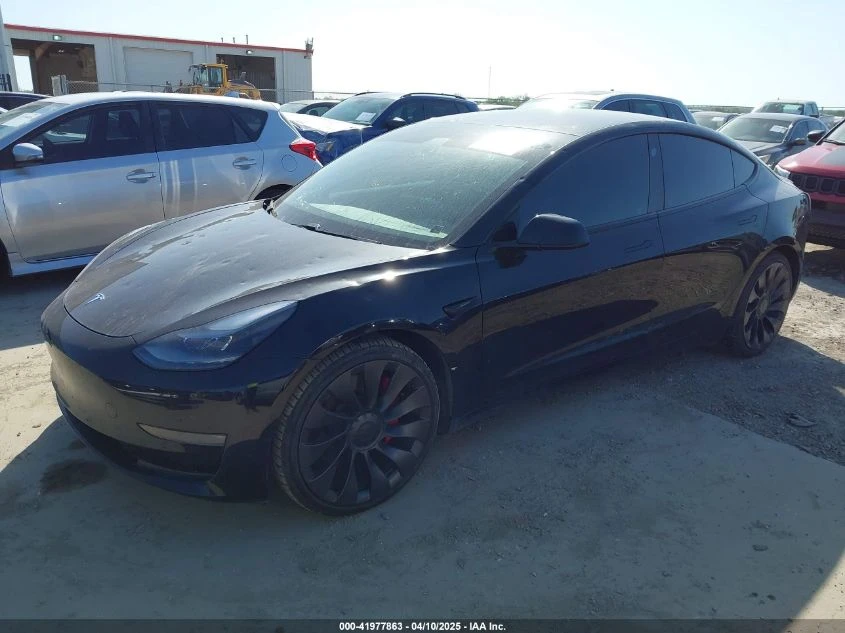 Tesla Model 3 U  U UX All Wheel Drive - изображение 2