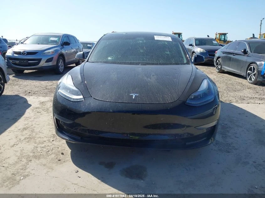 Tesla Model 3 U  U UX All Wheel Drive - изображение 4