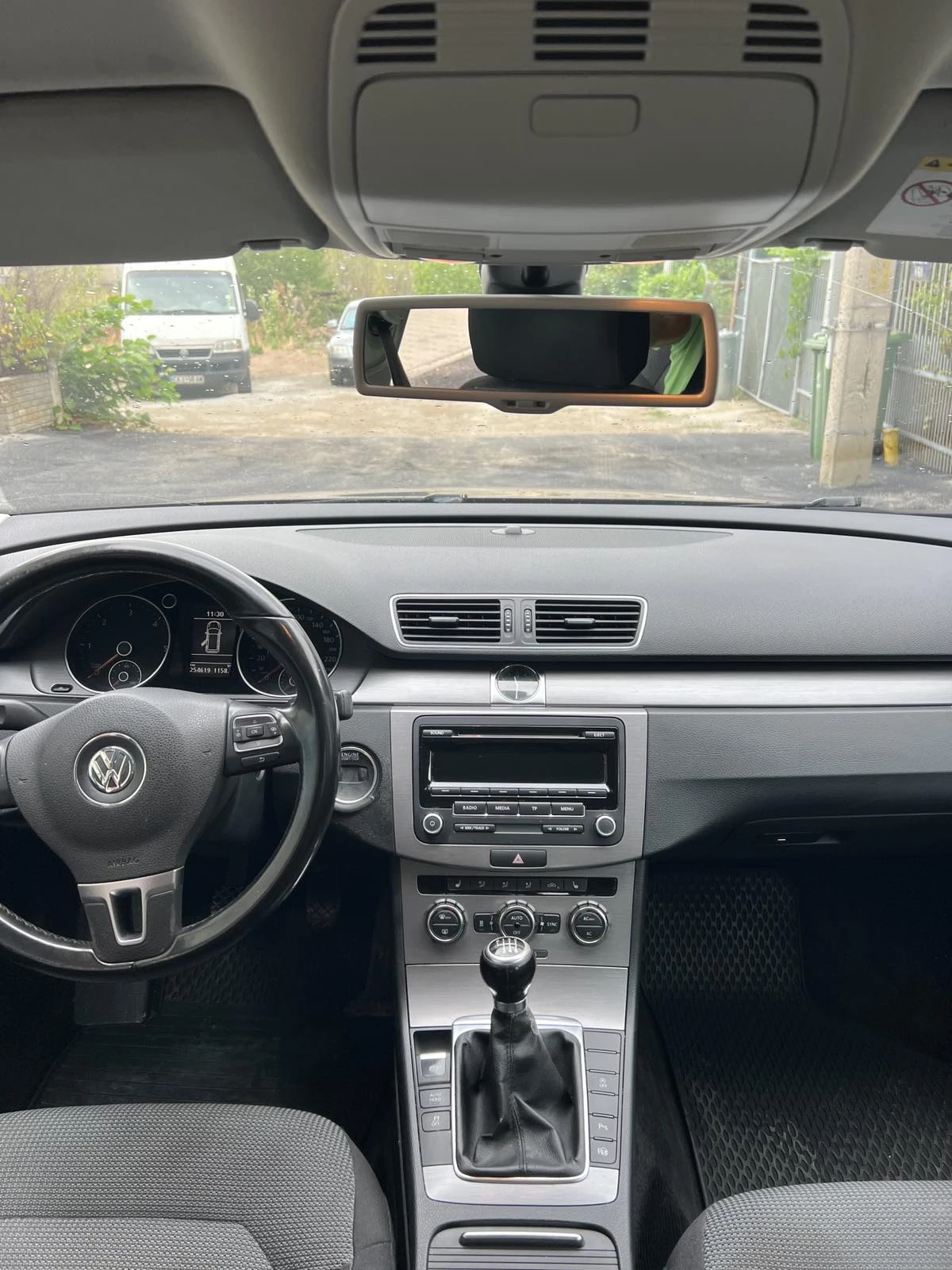 VW Passat  - изображение 7