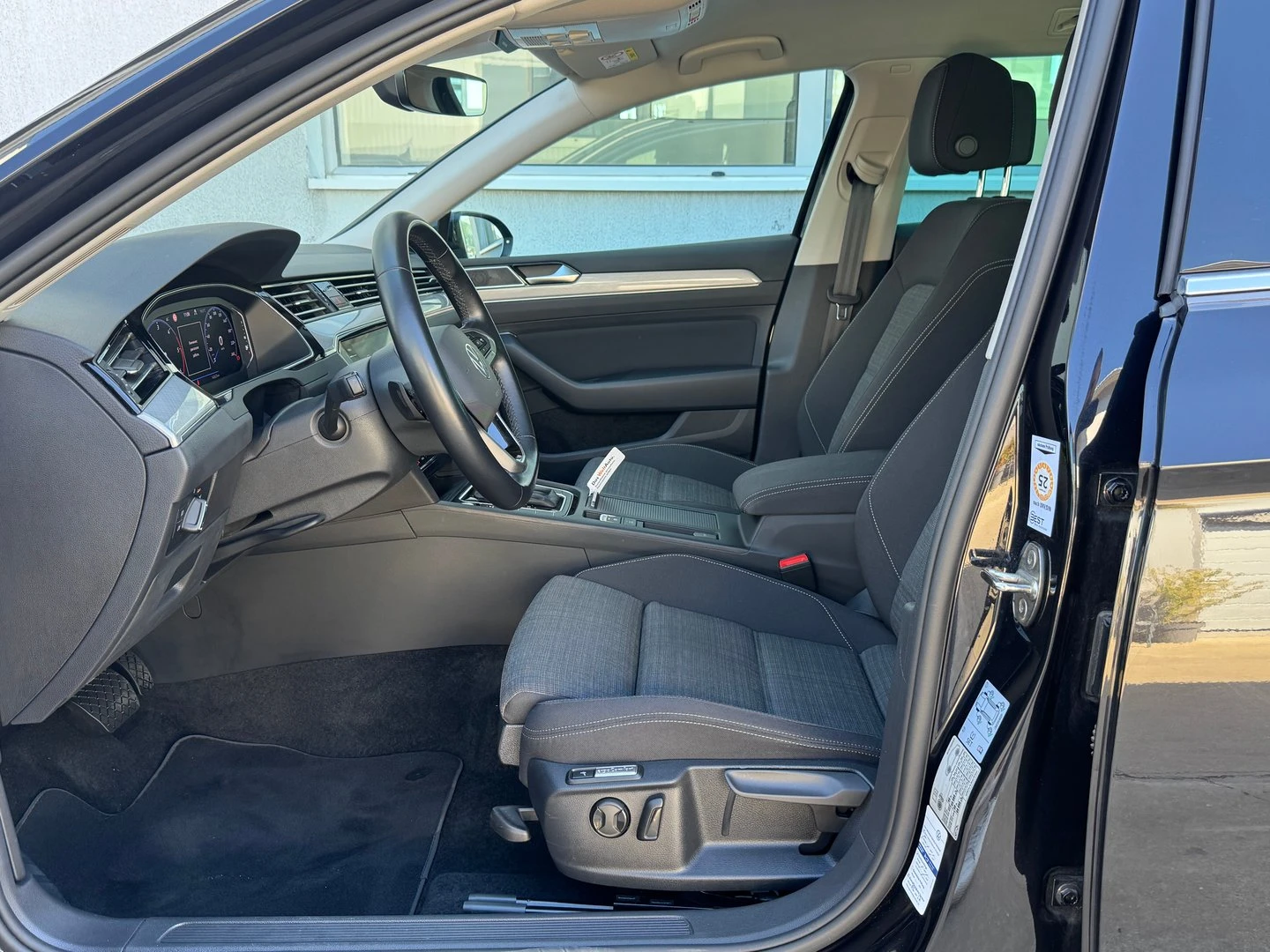 VW Passat Business 2.0 TDI SCR DSG - изображение 6