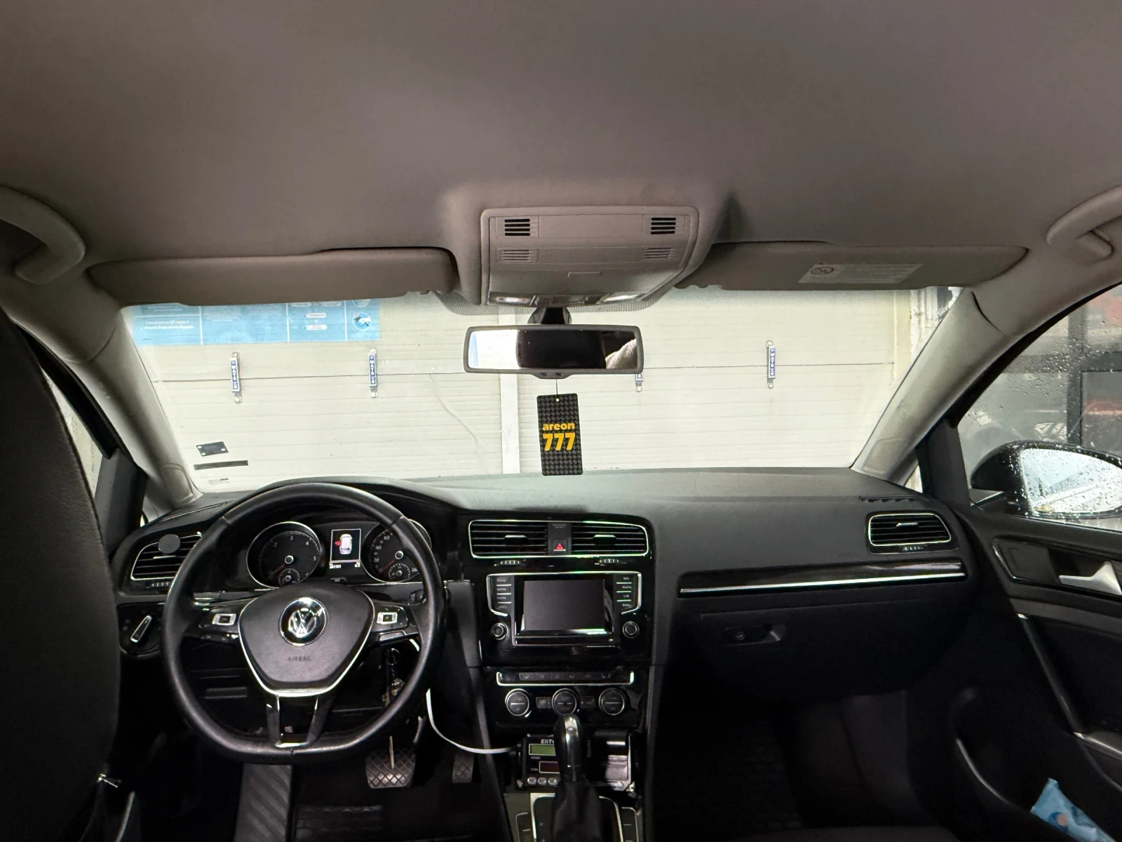 VW Golf 1.6 bluetdi - изображение 8