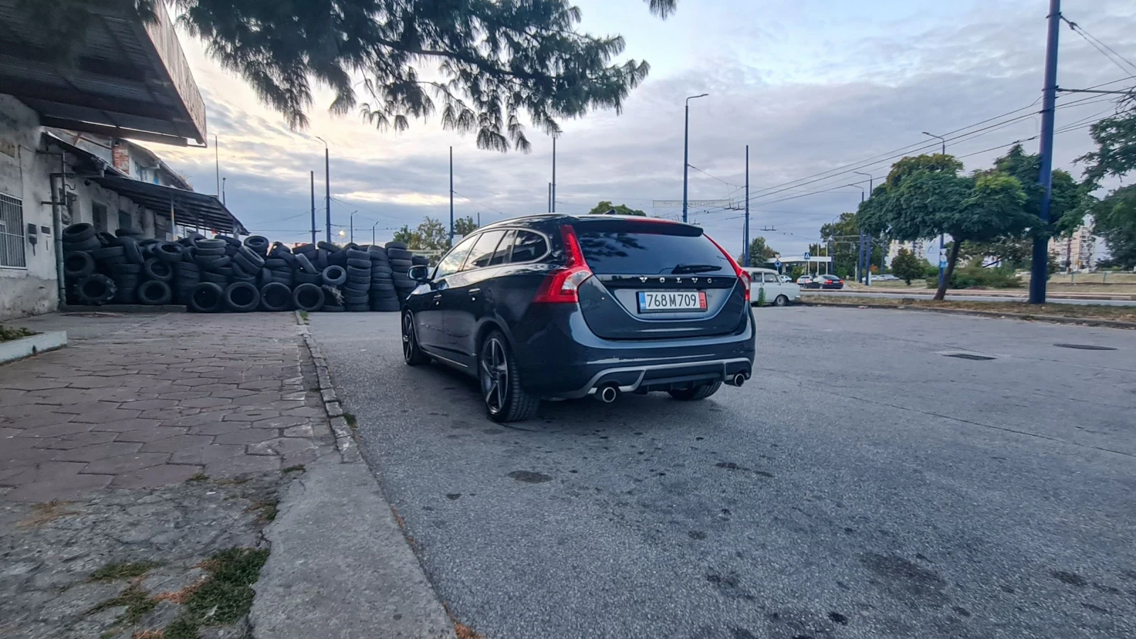 Volvo V60 V60/D5/R'DESIGN/swisss/4х4/FULL - изображение 3